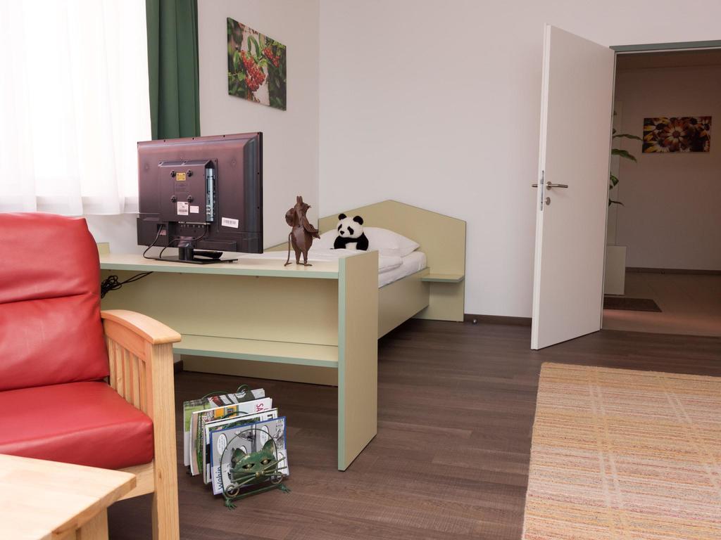 Winrooms "Hotel&Appartement" Wiener Neustadt Bagian luar foto