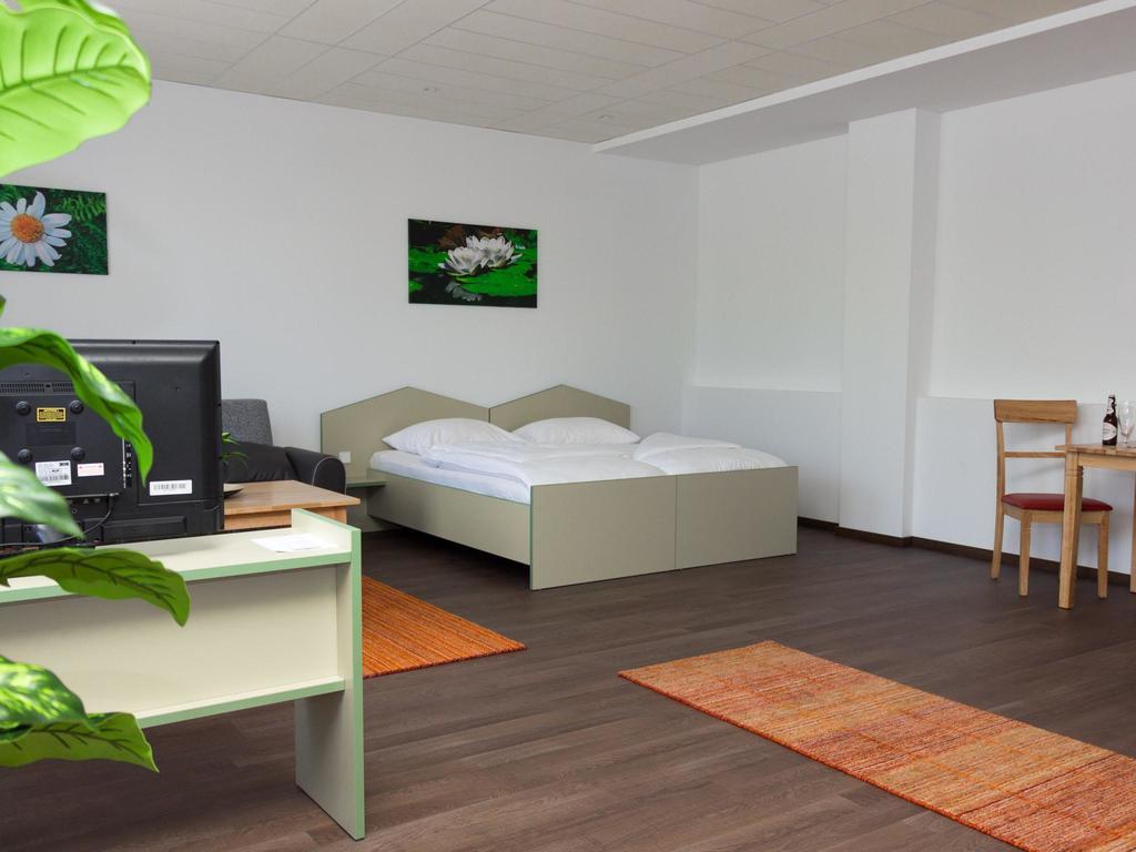 Winrooms "Hotel&Appartement" Wiener Neustadt Bagian luar foto