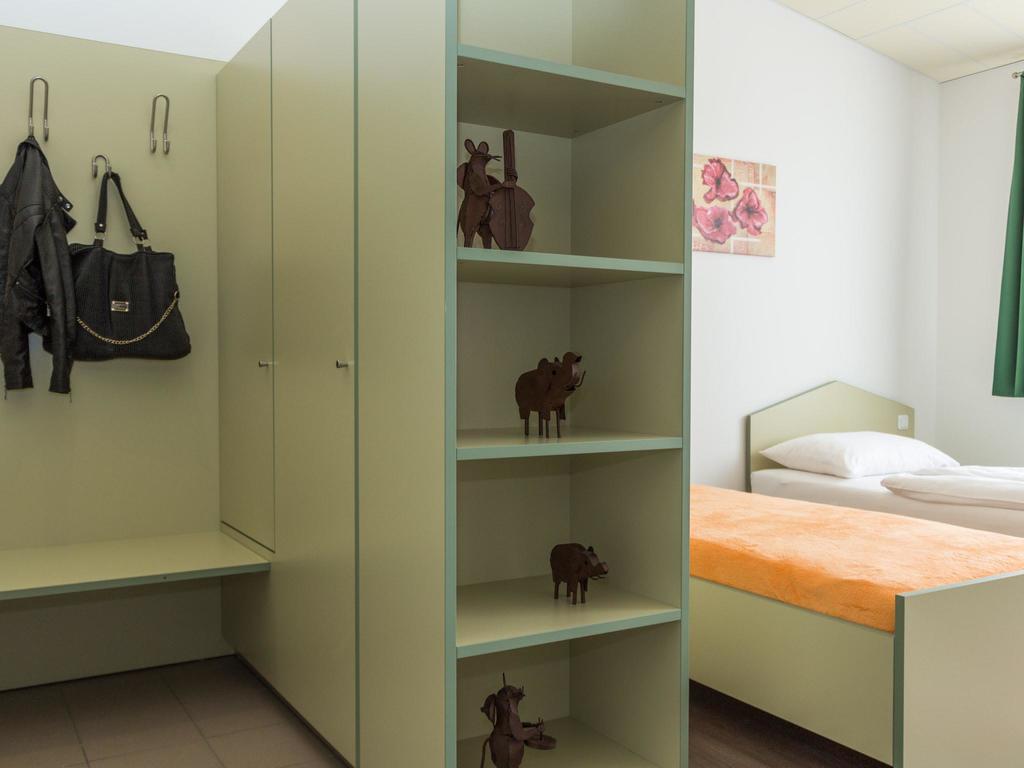 Winrooms "Hotel&Appartement" Wiener Neustadt Bagian luar foto