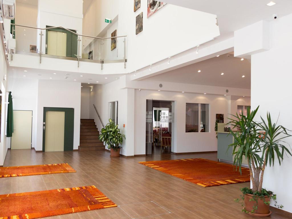 Winrooms "Hotel&Appartement" Wiener Neustadt Bagian luar foto