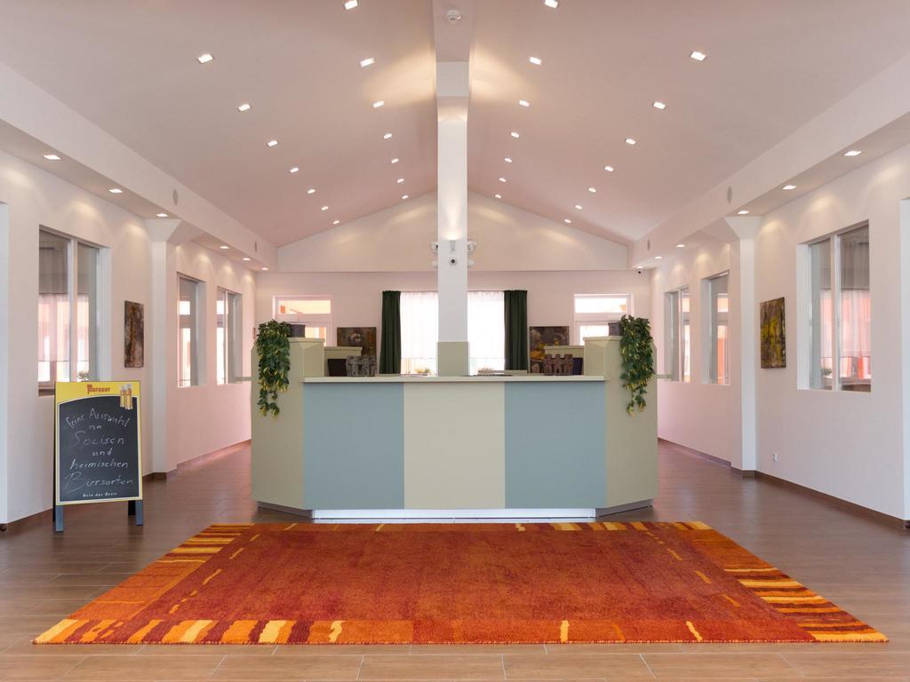 Winrooms "Hotel&Appartement" Wiener Neustadt Bagian luar foto